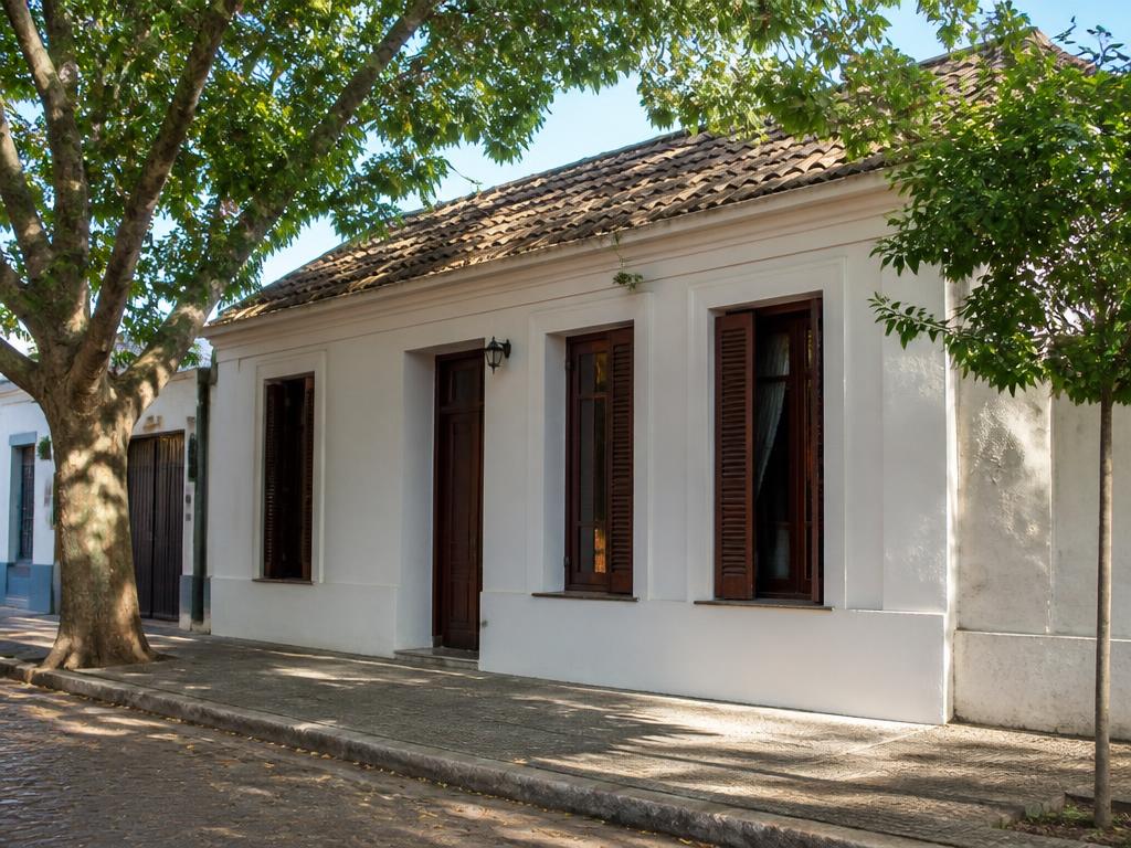 Casa Treinta y Tres entre Zorrilla y Carmen